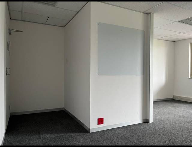 BUSINESS PROPERTY TO RENT IN CLAREMONT
